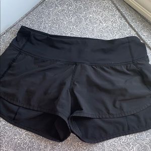lululemon black speed up shorts